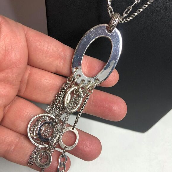 1720 CHICO'S silver tone Oval dangle pendant silvertone necklace 28-30" - Picture 1 of 3